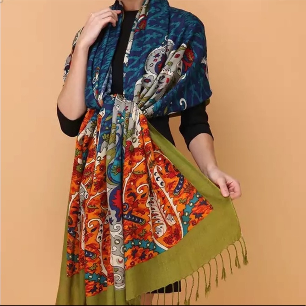 New XL Super Soft Wool Scarf - Picture 2 of 8